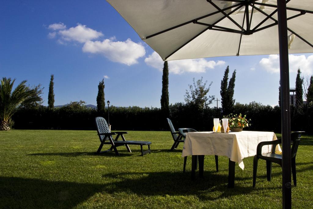 Agriturismo Ferruggini Болгери Экстерьер фото
