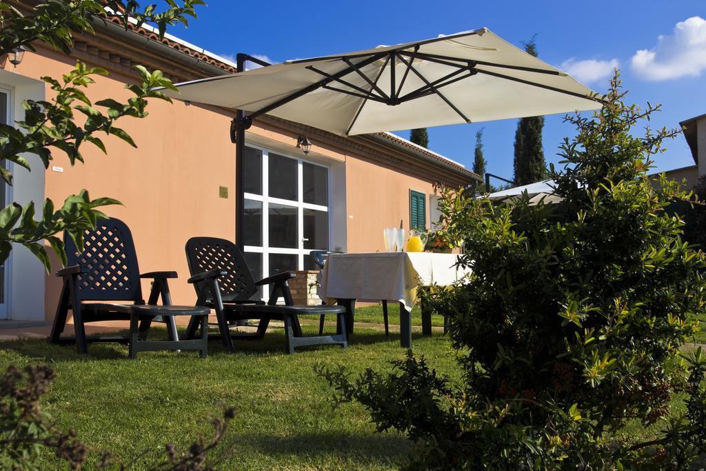 Agriturismo Ferruggini Болгери Экстерьер фото