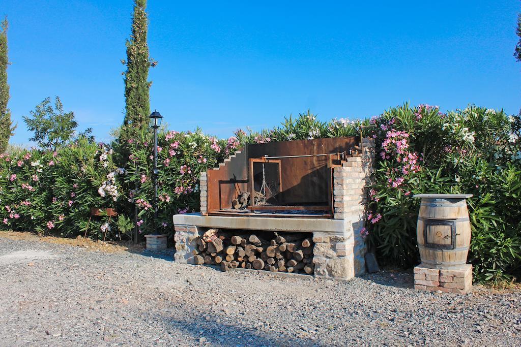 Agriturismo Ferruggini Болгери Экстерьер фото